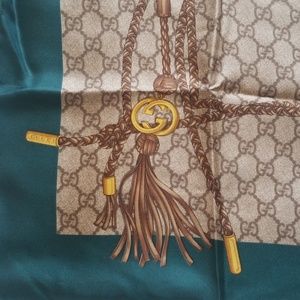 NWT Gucci Silk Square Scarf
